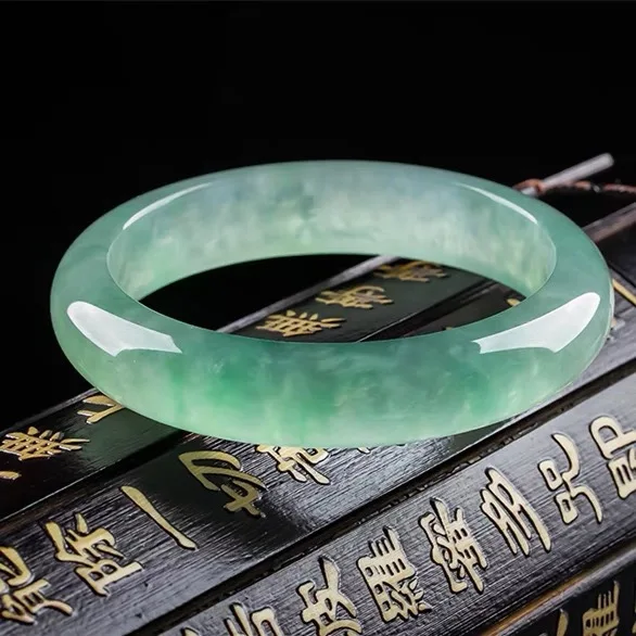 Natural Myanmar jadeite bracel - Coordinates Bracelet review and price